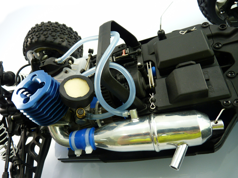 Автомодель траггі 1/10 Himoto Mega HI933T (Нітро) RTR (світлина #4)