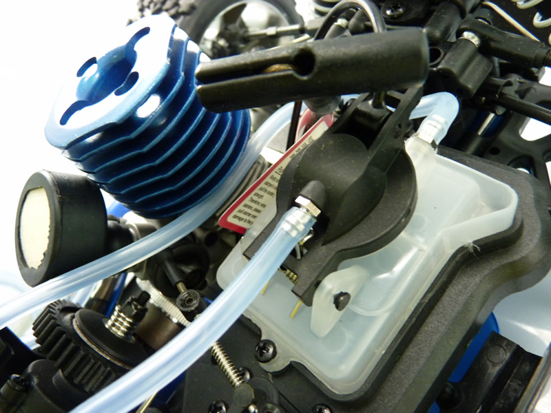 Автомодель траггі 1/10 Himoto Mega HI933T (Нітро) RTR (світлина #6)