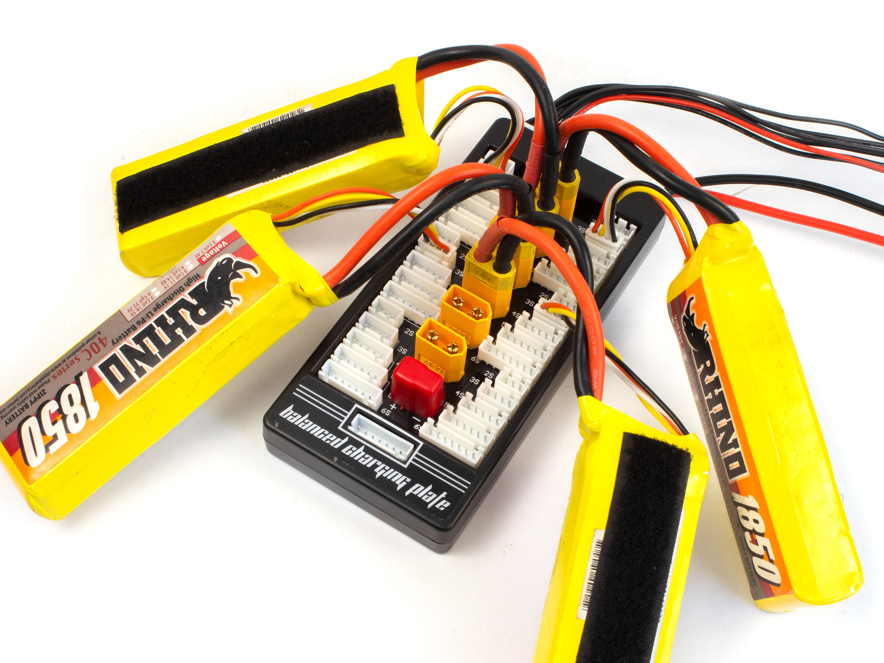 Плата паралельної зарядки і балансування акумуляторів XT60 (світлина #4)