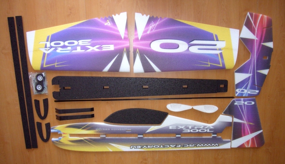 Модель для 3D-пілотажу EXTRA 300L XL (фіолетова) (світлина #3)