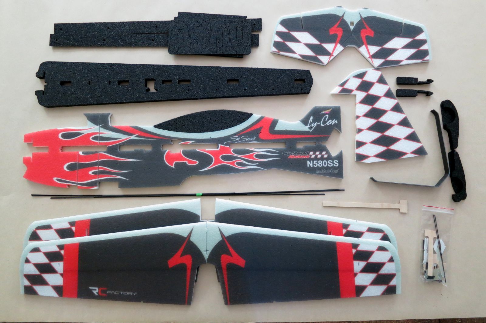 Модель для 3D-пілотажу REVO P3 (Red) (світлина #4)