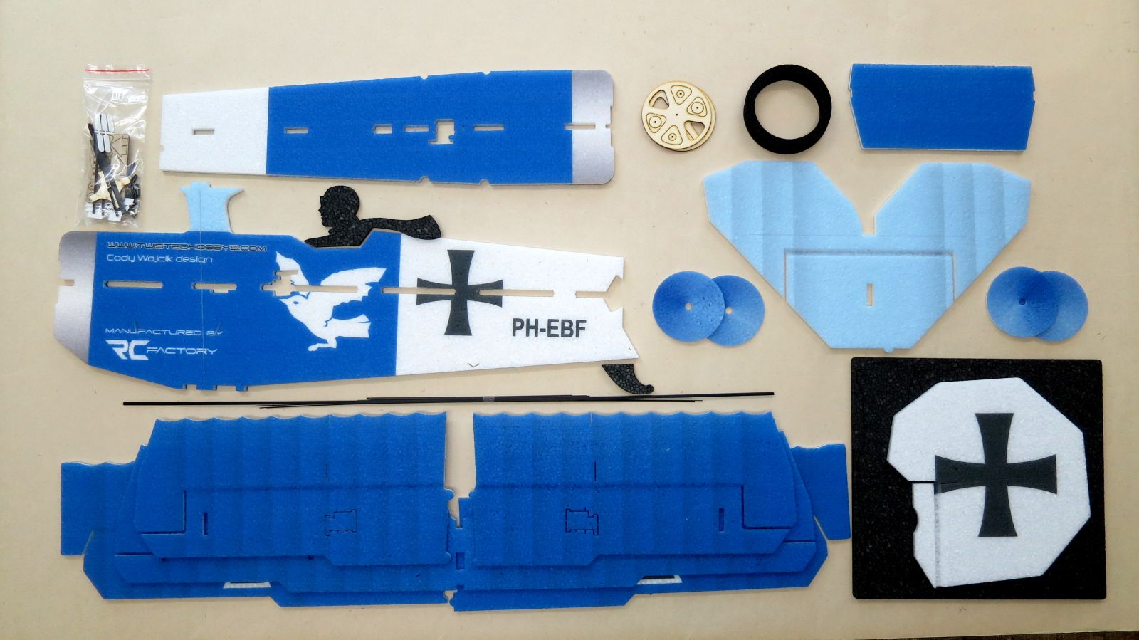 Модель для 3D-пілотажу Crack Fokker Dr.1 Triplane (світлина #5)