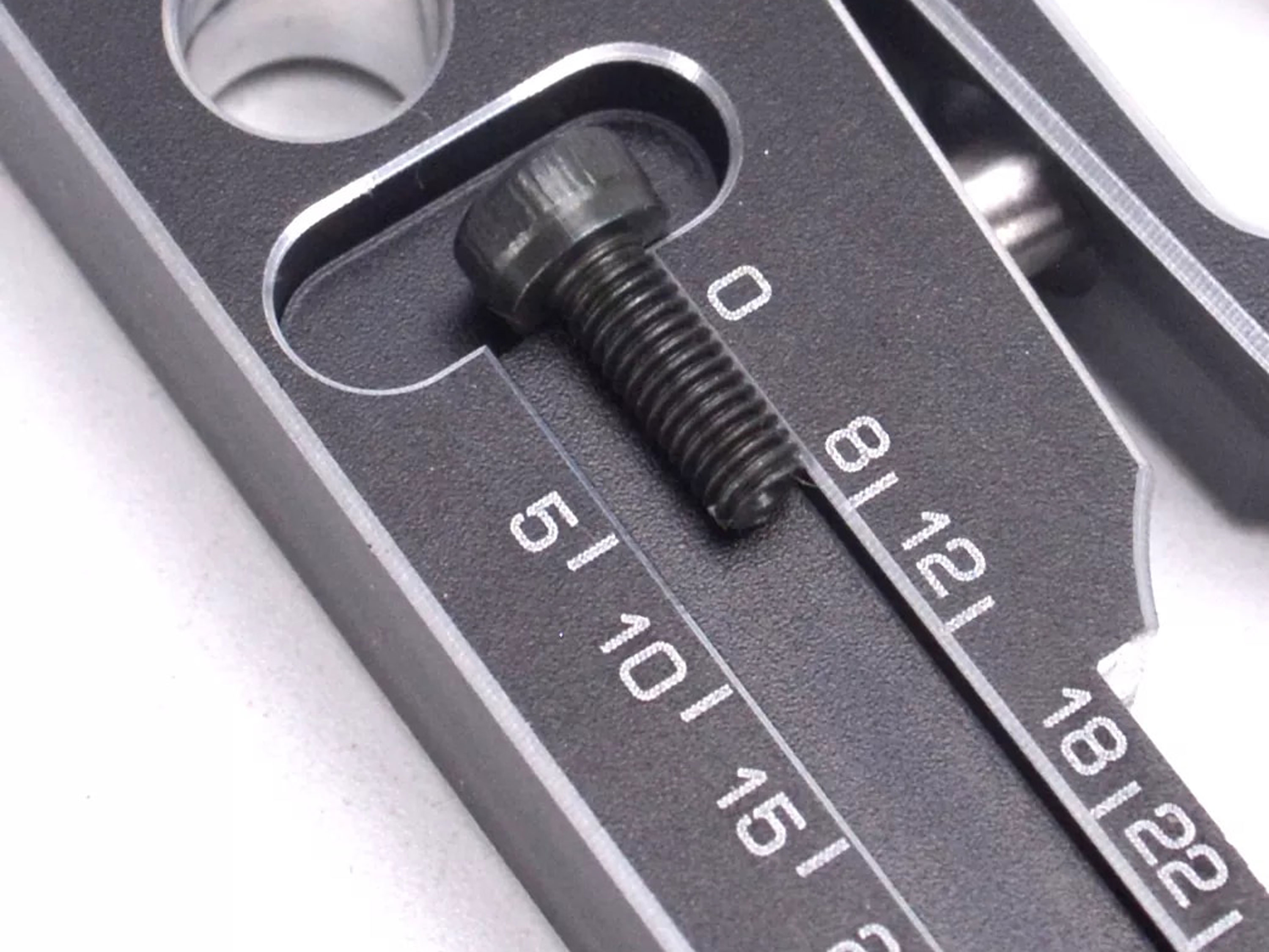 Багатофункціональні плоскогубці для роботи з амортизаторами і роз’ємами (світлина #6)