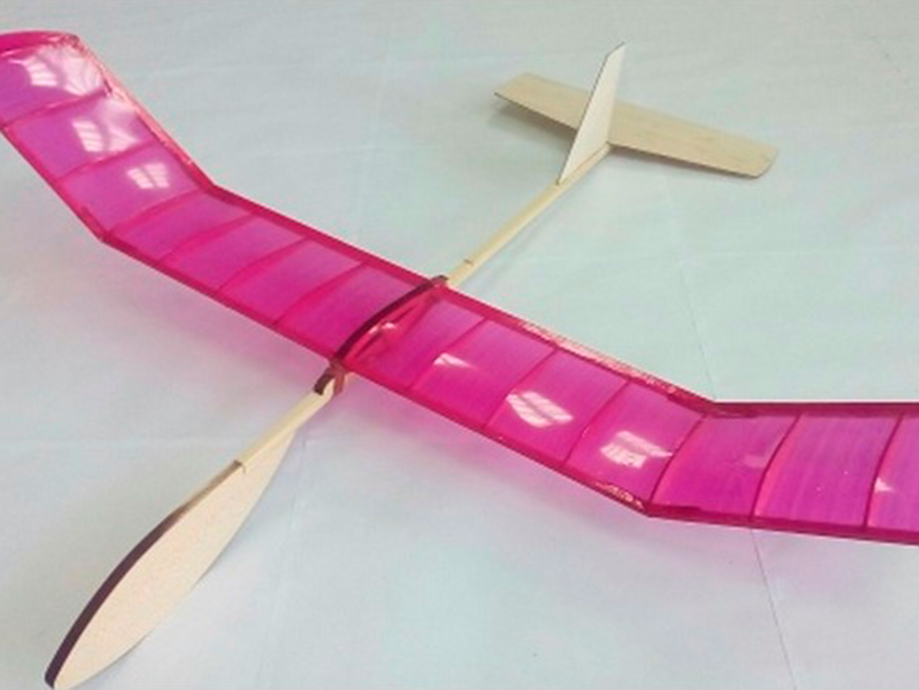 Літаюча схематична модель планера 