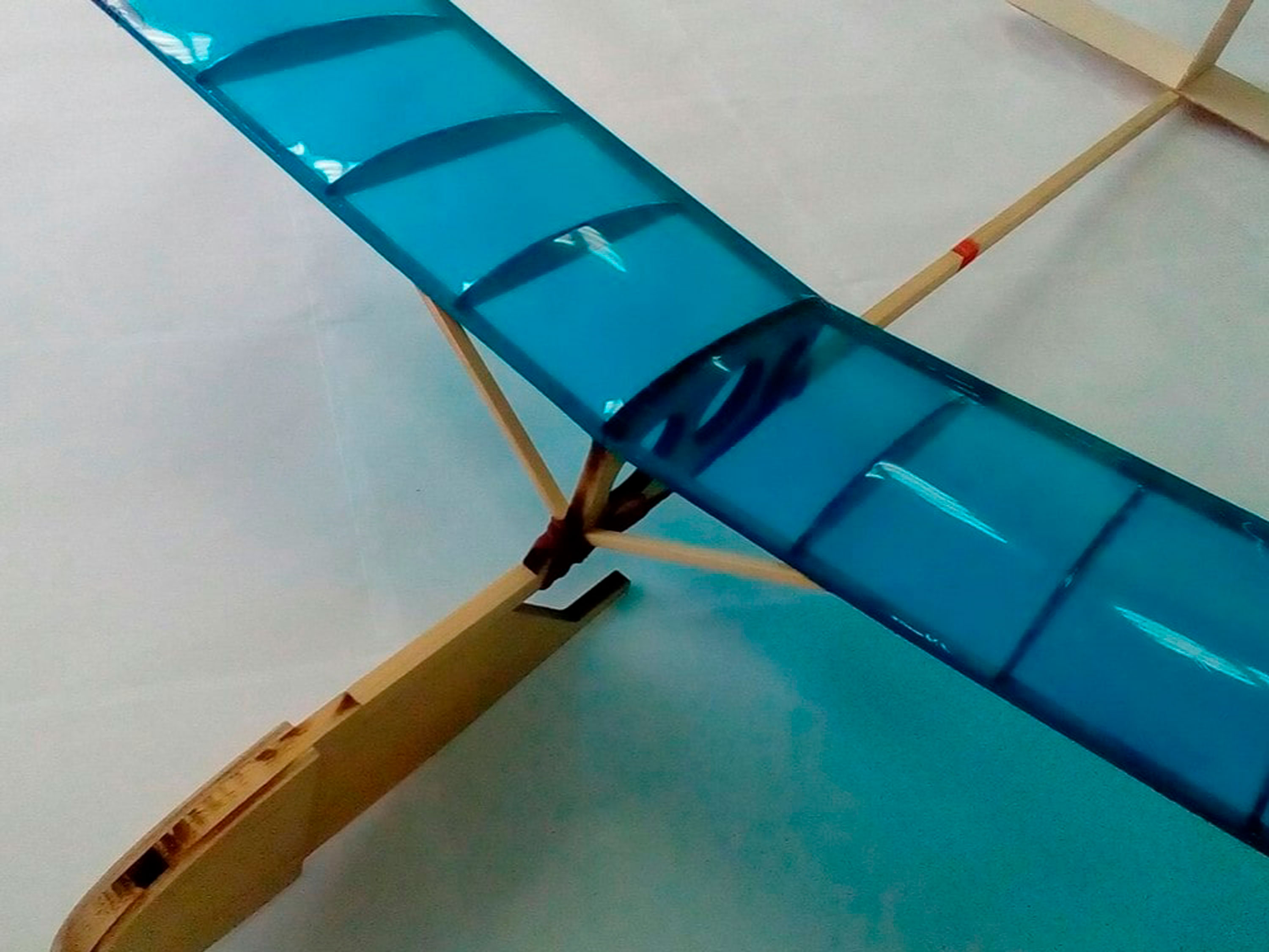 Літаюча схематична модель планера 