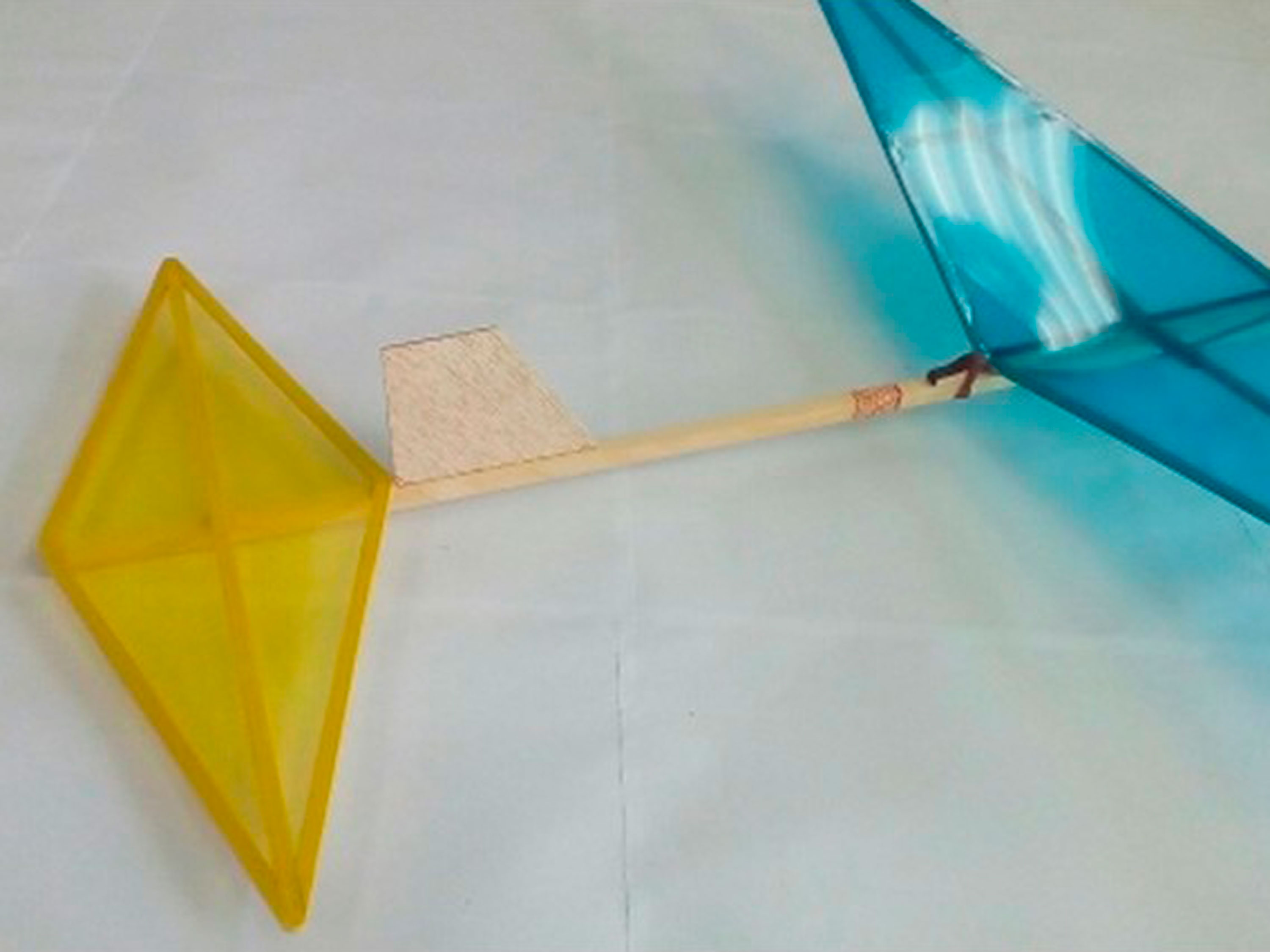 Літаюча схематична модель планера 